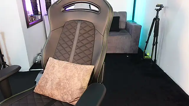 Snapshot of knimh chatting on 8, 2, 2026 knimh online show from 8, 2, 2026