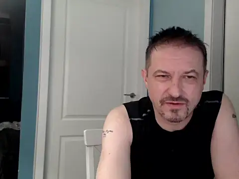 Snapshot of MisterFaithRO chatting on 23, 4, 2026 MisterFaithRO online show from 23, 4, 2026