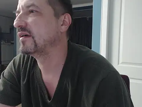 Snapshot of MisterFaithRO chatting on 17, 5, 2026 MisterFaithRO online show from 17, 5, 2026