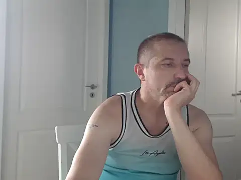 Snapshot of MisterFaithRO chatting on 7, 6, 2026 MisterFaithRO online show from 7, 6, 2026