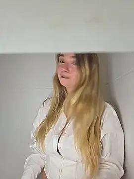 Thegirlbehindthemask online show from 4, 8, 2026