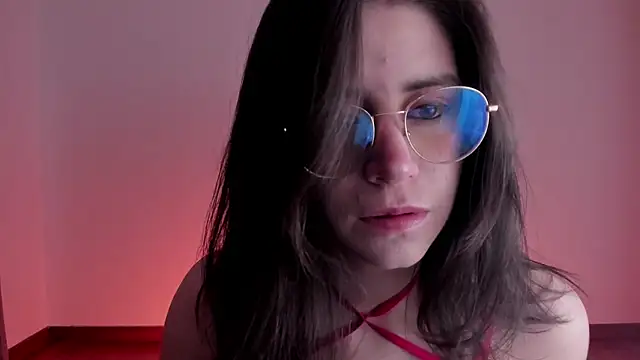 HazelKush online show from 4, 11, 2025