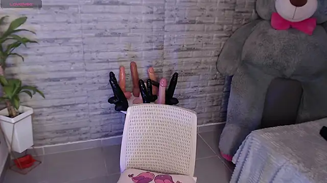 Snapshot of TinnaCobb chatting on 14, 10, 2025 TinnaCobb online show from 14, 10, 2025