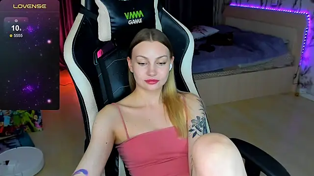 BiMolly online show from 8, 11, 2025