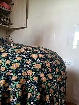  lady red  online show from 11, 1, 2025