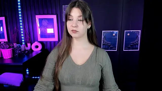 ElizaMild online show from 4, 12, 2025