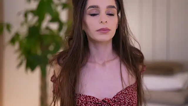 DoviaClaire online show from 17, 12, 2025