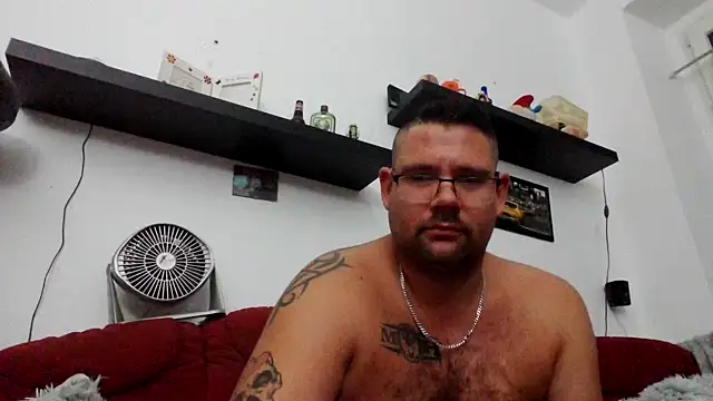 Snapshot of sexykevin17cm chatting on 3, 10, 2025 sexykevin17cm online show from 3, 10, 2025