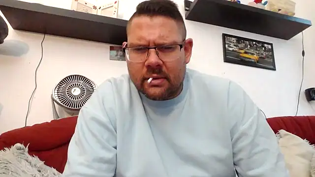 Snapshot of sexykevin17cm chatting on 6, 10, 2025 sexykevin17cm online show from 6, 10, 2025