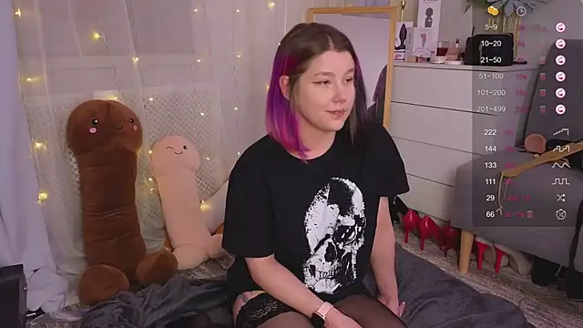 Mira Falls online show from 3, 2, 2025