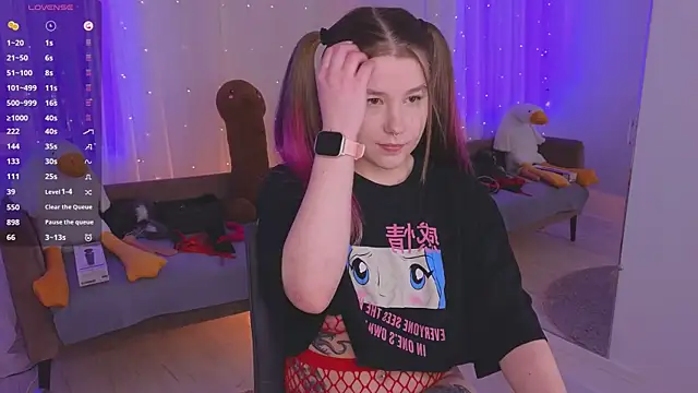 Mira Falls online show from 30, 3, 2026