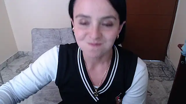 antara hotgirl online show from 18, 4, 2026