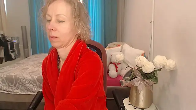 LuxuryNika online show from 17, 5, 2026