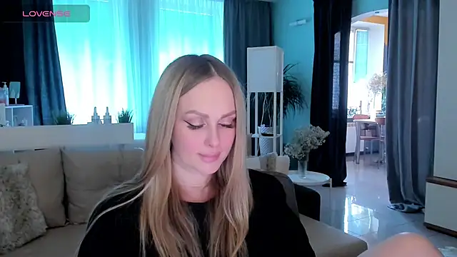Snapshot of Libby_Nora chatting on 15, 2, 2025 Libby Nora online show from 15, 2, 2025