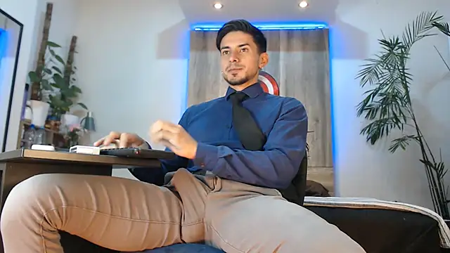 Andrew 4  online show from 13, 5, 2026