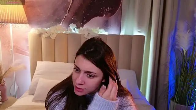 Eille Elfie online show from 29, 9, 2025