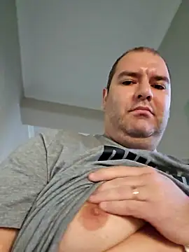 Andrew1900529 online show from 5, 11, 2025