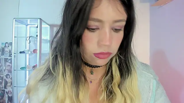 Snapshot of BA_BYY chatting on 11, 11, 2025 BA BYY online show from 11, 11, 2025