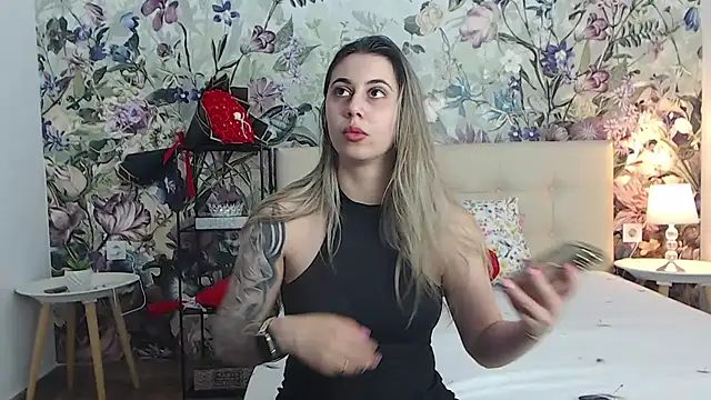 RoseDiamond06 online show from 17, 7, 2026