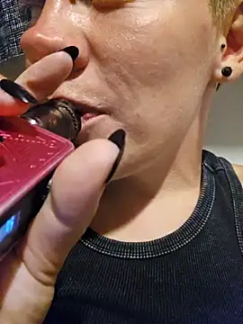 Snapshot of PinkTheHawk chatting on 24, 12, 2024 PinkTheHawk online show from 24, 12, 2024