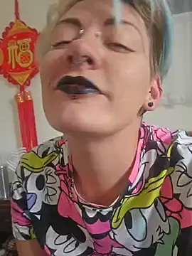 Snapshot of PinkTheHawk chatting on 4, 1, 2025 PinkTheHawk online show from 4, 1, 2025