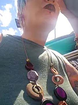 Snapshot of PinkTheHawk chatting on 9, 1, 2025 PinkTheHawk online show from 9, 1, 2025