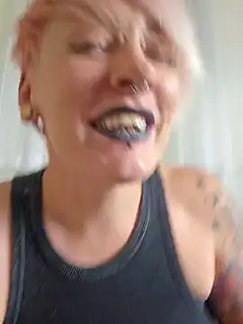 Snapshot of PinkTheHawk chatting on 22, 1, 2025 PinkTheHawk online show from 22, 1, 2025