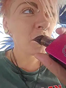 Snapshot of PinkTheHawk chatting on 23, 1, 2025 PinkTheHawk online show from 23, 1, 2025