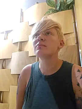 Snapshot of PinkTheHawk chatting on 9, 2, 2025 PinkTheHawk online show from 9, 2, 2025