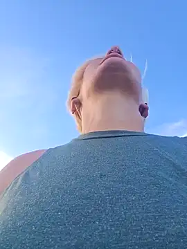 Snapshot of PinkTheHawk chatting on 14, 3, 2025 PinkTheHawk online show from 14, 3, 2025