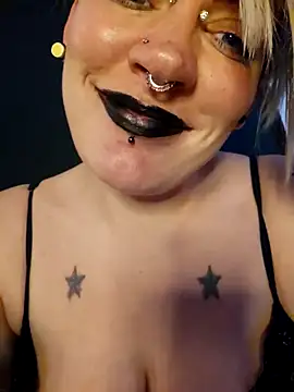 Snapshot of PinkTheHawk chatting on 13, 9, 2025 PinkTheHawk online show from 13, 9, 2025