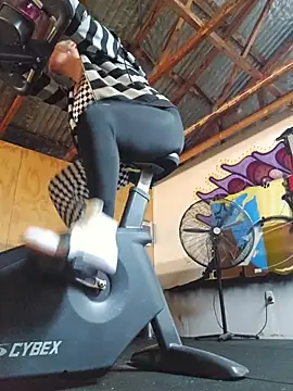 Snapshot of PinkTheHawk chatting on 18, 10, 2025 PinkTheHawk online show from 18, 10, 2025