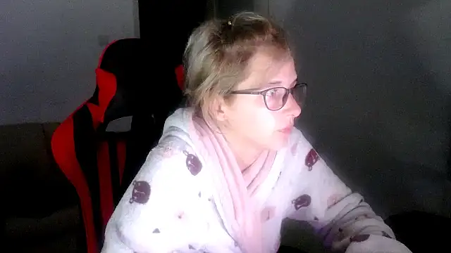 SexxyLety online show from 4, 10, 2025