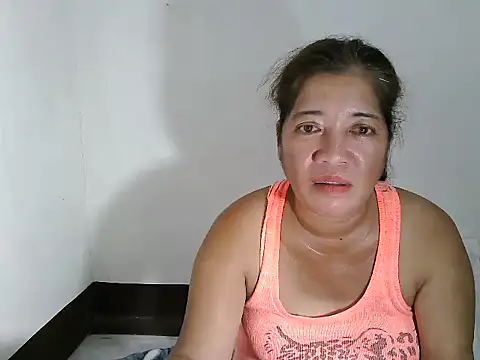 Snapshot of wethornypussy4u chatting on 22, 1, 2025 wethornypussy4u online show from 22, 1, 2025