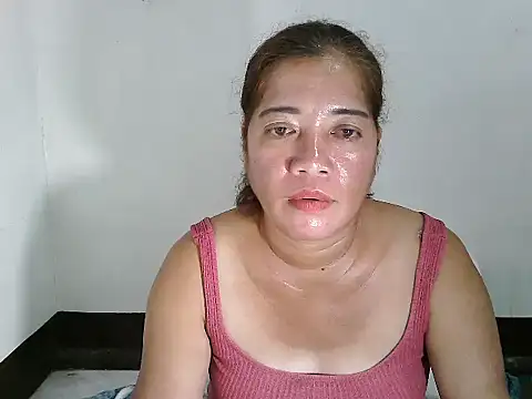Snapshot of wethornypussy4u chatting on 22, 1, 2025 wethornypussy4u online show from 22, 1, 2025