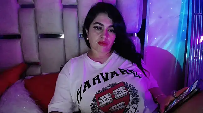 Snapshot of chelaqueen_ chatting on 15, 3, 2025 chelaqueen online show from 15, 3, 2025