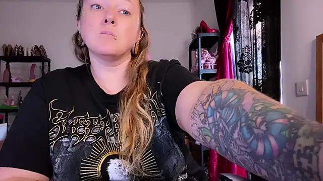 kisicaxx online show from 3, 11, 2025