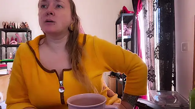 kisicaxx online show from 21, 11, 2025