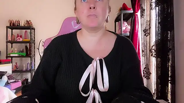 kisicaxx online show from 19, 12, 2025