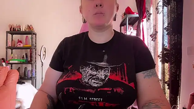 kisicaxx online show from 13, 3, 2026