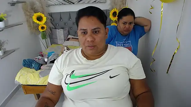 hotlesby4uxxx online show from 18, 9, 2025