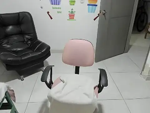 Snapshot of nicoledavis chatting on 1, 2, 2025 nicoledavis online show from 1, 2, 2025