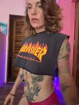 Snapshot of mommyselenafit_ chatting on 6, 4, 2026 mommyselenafit online show from 6, 4, 2026