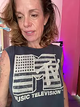 Snapshot of mommyselenafit_ chatting on 16, 4, 2026 mommyselenafit online show from 16, 4, 2026