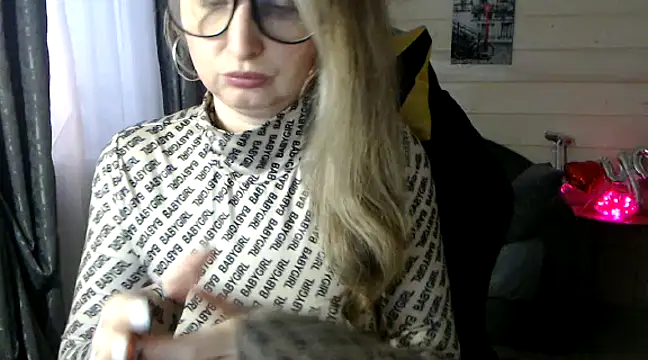 RubiLakros online show from 10, 2, 2025