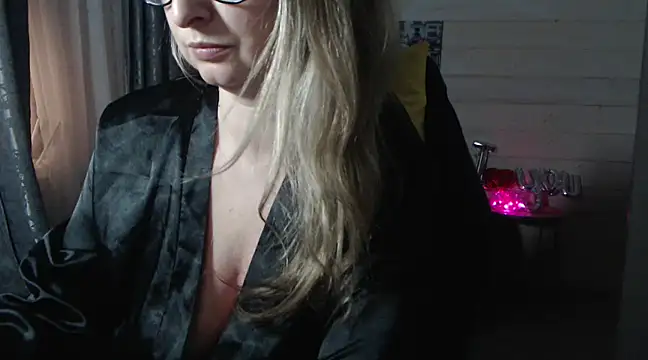 RubiLakros online show from 28, 2, 2025