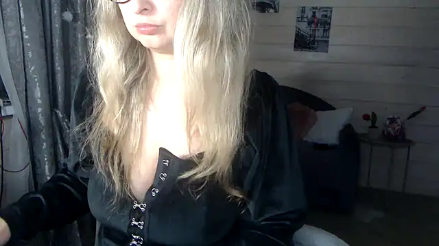 RubiLakros online show from 24, 11, 2025