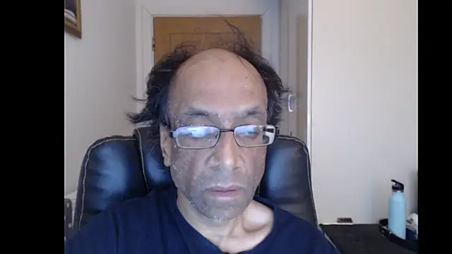 Snapshot of rauncher1 chatting on 18, 6, 2026 rauncher1 online show from 18, 6, 2026