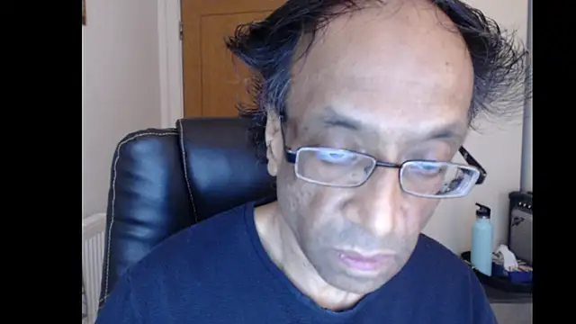 Snapshot of rauncher1 chatting on 23, 6, 2026 rauncher1 online show from 23, 6, 2026