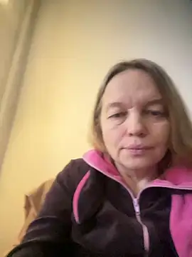 Snapshot of Susanel chatting on 15, 12, 2024 Susanel online show from 15, 12, 2024